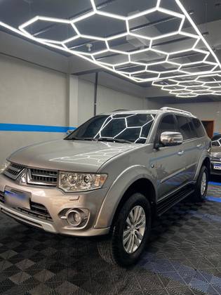 MITSUBISHI PAJERO DAKAR 3.2 HPE 4X4 7 LUGARES 16V TURBO INTERCOOLER DIESEL 4P AUTOMÁTICO